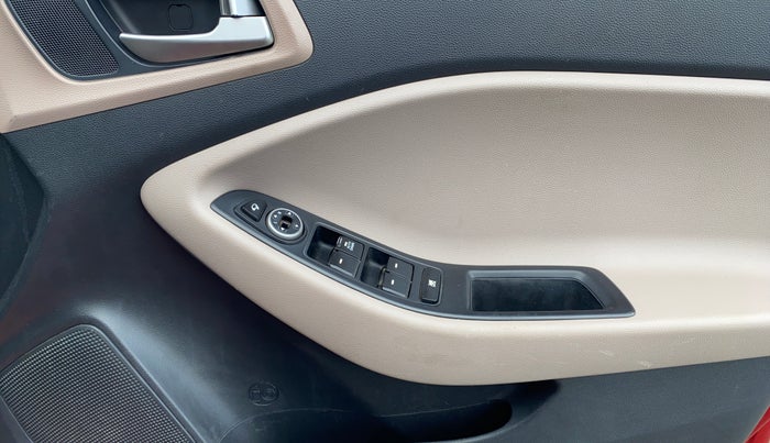 2020 Hyundai Elite i20 SPORTZ PLUS 1.2, Petrol, Manual, 88,431 km, Driver Side Door Panels Control