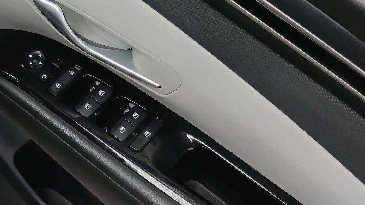 2023 Hyundai Tucson SIGNATURE 2.0 AT PETROL, Petrol, Automatic, 15,926 km, Driver Side Door Panels Control