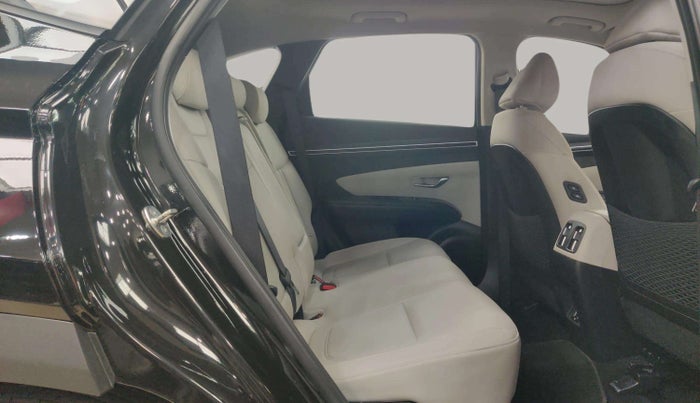 2023 Hyundai Tucson SIGNATURE 2.0 AT PETROL, Petrol, Automatic, 15,926 km, Right Side Rear Door Cabin