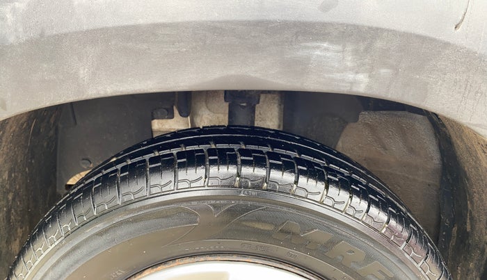 2018 Renault Kwid RXL, Petrol, Manual, 99,017 km, Left Front Tyre Tread