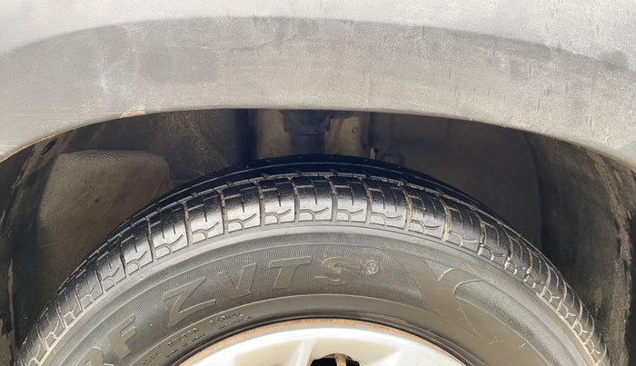 2018 Renault Kwid RXL, Petrol, Manual, 99,017 km, Right Front Tyre Tread