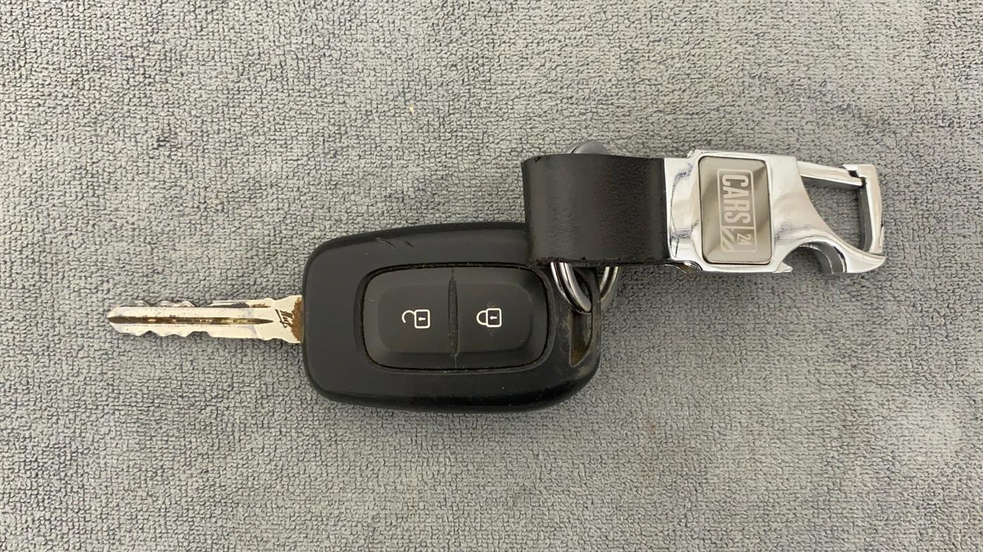 2019 Renault TRIBER RXT, Petrol, Manual, 24,777 km, Key Close Up