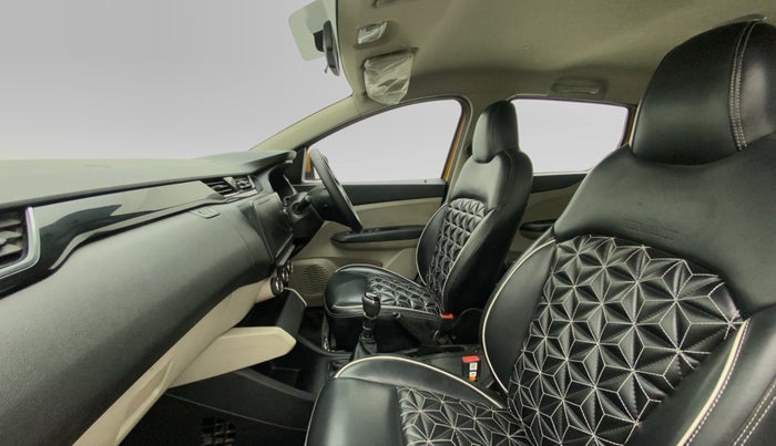 2019 Renault TRIBER RXT, Petrol, Manual, 24,777 km, Right Side Front Door Cabin