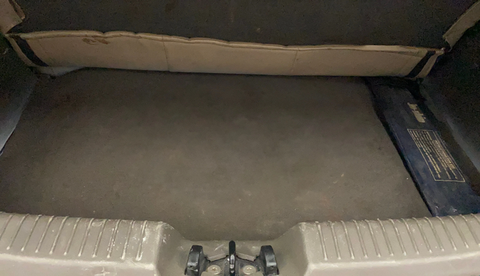 2013 Hyundai i10 MAGNA 1.2, Petrol, Manual, 98,231 km, Boot Inside