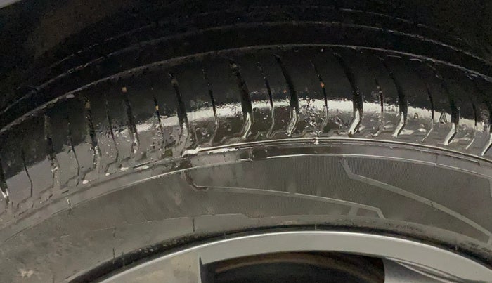 2023 Hyundai NEW I20 Sportz 1.2 IVT, Petrol, Automatic, 17,729 km, Left Front Tyre Tread