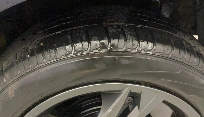 2023 Hyundai NEW I20 Sportz 1.2 IVT, Petrol, Automatic, 17,729 km, Left Rear Tyre Tread