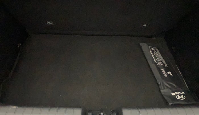 2023 Hyundai NEW I20 Sportz 1.2 IVT, Petrol, Automatic, 17,729 km, Boot Inside