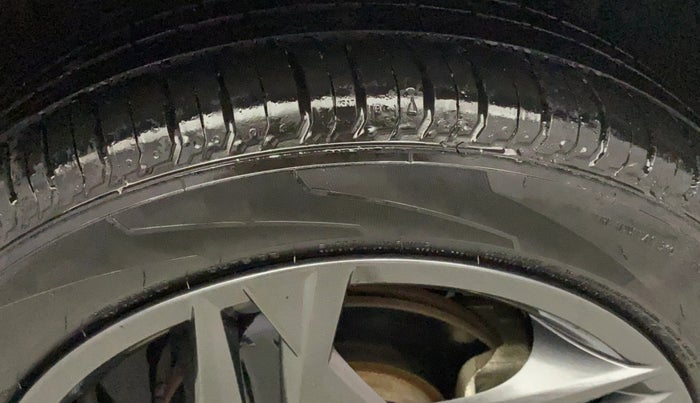 2023 Hyundai NEW I20 Sportz 1.2 IVT, Petrol, Automatic, 17,729 km, Right Front Tyre Tread