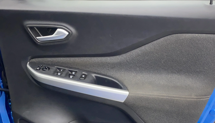 2021 Nissan MAGNITE XV PREMIUM TURBO CVT DUAL TONE, Petrol, Automatic, 40,926 km, Driver Side Door Panels Control