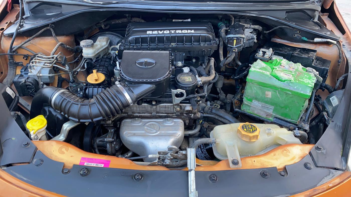 2018 Tata Tiago XZ PETROL, Petrol, Manual, 53,530 km, Engine View