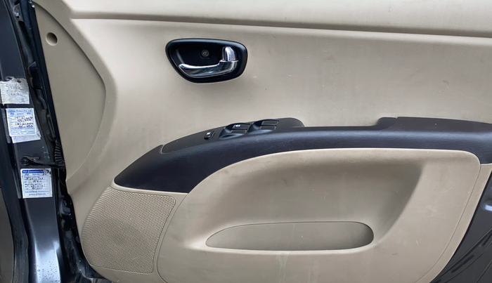 2012 Hyundai i10 MAGNA 1.1, Petrol, Manual, 86,659 km, Driver Side Door Panels Control