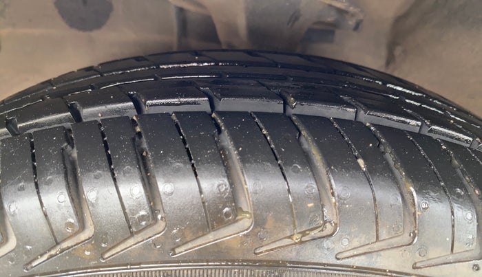 2012 Hyundai i10 MAGNA 1.1, Petrol, Manual, 86,659 km, Left Front Tyre Tread