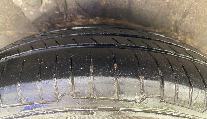 2012 Hyundai i10 MAGNA 1.1, Petrol, Manual, 86,659 km, Right Rear Tyre Tread