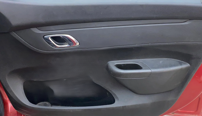 2019 Renault Kwid RXT 1.0, Petrol, Manual, 76,282 km, Driver Side Door Panels Control