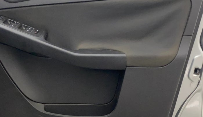 2014 Tata Zest XMS PETROL, Petrol, Manual, 28,842 km, Driver Side Door Panels Control