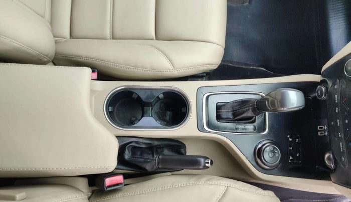 2018 Ford Endeavour TITANIUM 3.2 4X4 AT, Diesel, Automatic, 1,13,091 km, Gear Lever