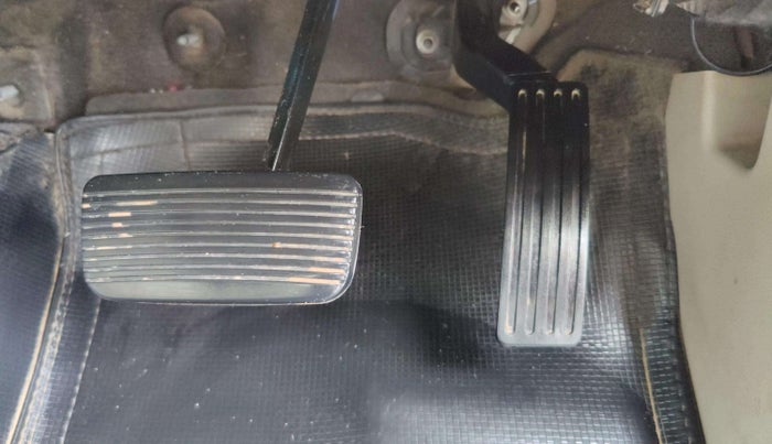 2018 Ford Endeavour TITANIUM 3.2 4X4 AT, Diesel, Automatic, 1,13,091 km, Pedals