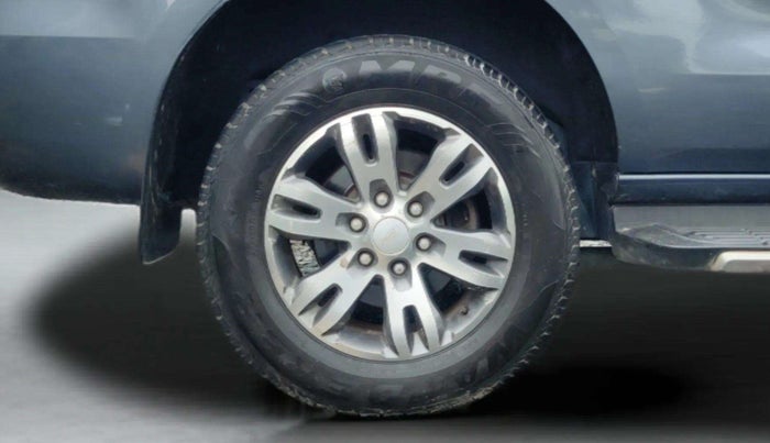 2018 Ford Endeavour TITANIUM 3.2 4X4 AT, Diesel, Automatic, 1,13,091 km, Right Rear Wheel