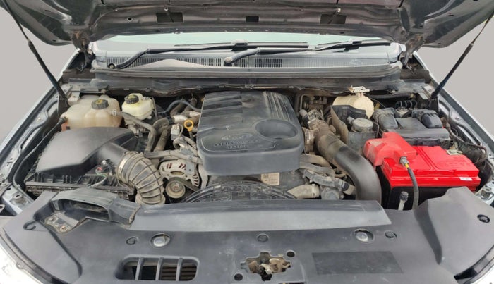 2018 Ford Endeavour TITANIUM 3.2 4X4 AT, Diesel, Automatic, 1,13,091 km, Engine View