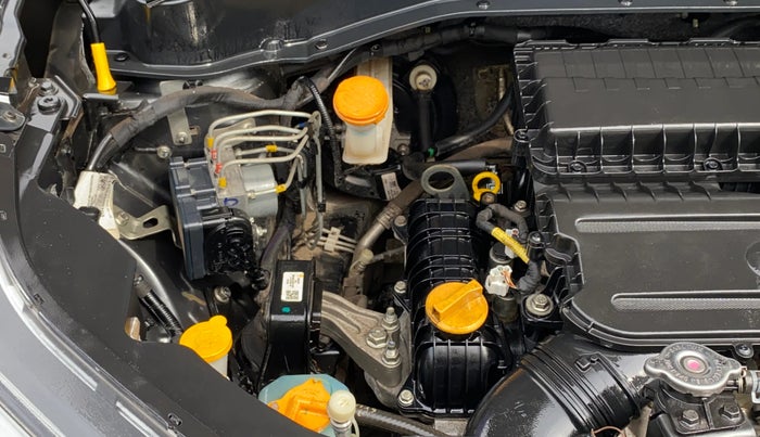 2021 Tata PUNCH ACCOMPLISHED MT, CNG, Manual, 84,246 km, Engine View - Right