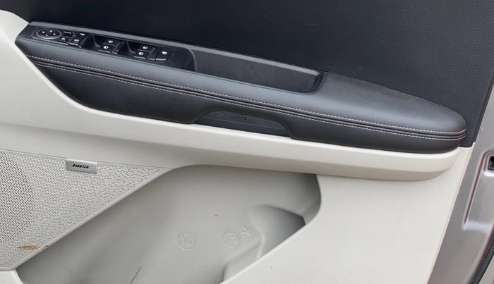 2021 KIA SONET HTX PLUS 1.0 IMT, Petrol, Manual, 70,037 km, Driver Side Door Panels Control