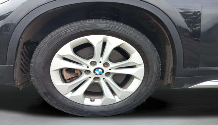 2021 BMW X1 sDrive20i xLine, Petrol, Automatic, 10,391 km, Left Front Wheel