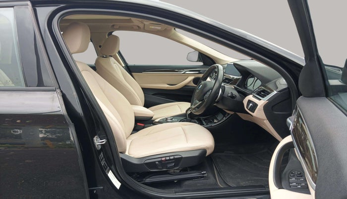 2021 BMW X1 sDrive20i xLine, Petrol, Automatic, 10,391 km, Right Side Front Door Cabin