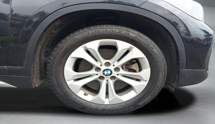 2021 BMW X1 sDrive20i xLine, Petrol, Automatic, 10,391 km, Right Front Wheel