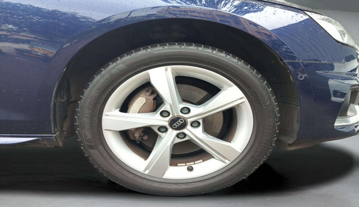 2023 Audi A4 40 TFSI Technology, Petrol, Automatic, 18,101 km, Right Front Wheel