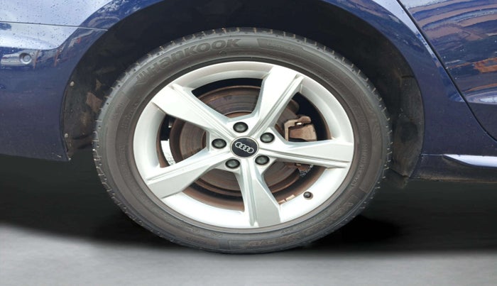 2023 Audi A4 40 TFSI Technology, Petrol, Automatic, 18,101 km, Right Rear Wheel