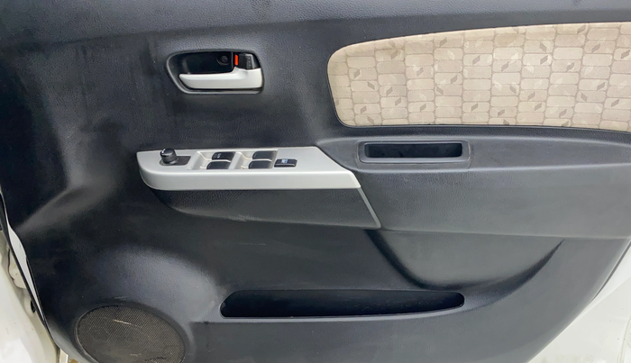 2015 Maruti Wagon R 1.0 VXI, Petrol, Manual, 36,983 km, Driver Side Door Panels Control