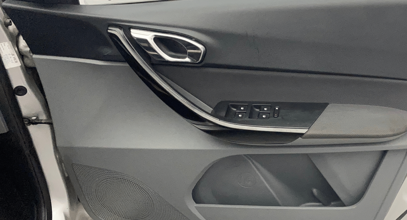 2017 Tata TIGOR XZ PETROL, Petrol, Manual, 69,697 km, Driver Side Door Panels Control