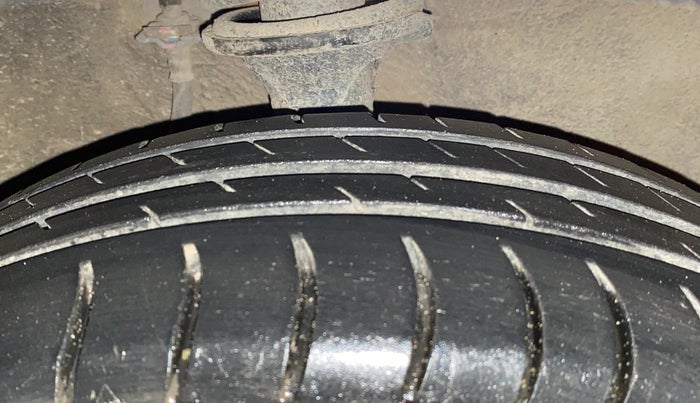 2017 Maruti Alto K10 VXI (O) AMT, Petrol, Automatic, 1,24,610 km, Right Front Tyre Tread