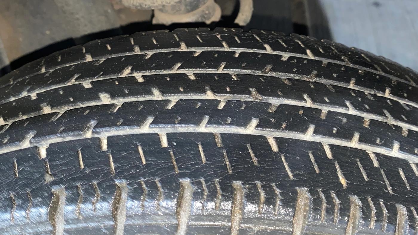 2017 Maruti Alto K10 VXI (O) AMT, Petrol, Automatic, 1,24,610 km, Left Rear Tyre Tread