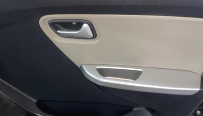 2017 Maruti Alto K10 VXI (O) AMT, Petrol, Automatic, 1,24,610 km, Driver Side Door Panels Control