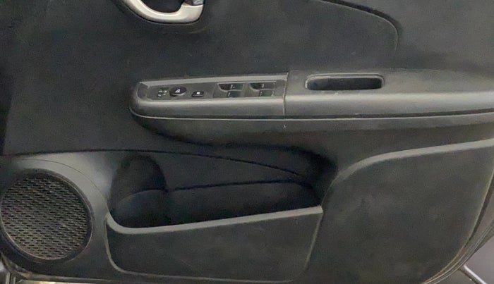 2018 Honda BR-V 1.5L I-VTEC S, Petrol, Manual, 62,149 km, Driver Side Door Panels Control