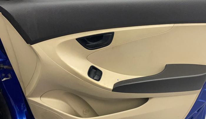 2012 Hyundai Eon MAGNA +, Petrol, Manual, 62,833 km, Driver Side Door Panels Control