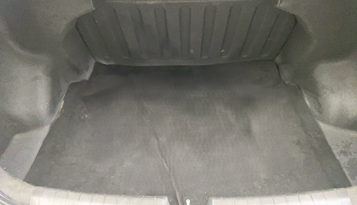 2014 Hyundai Xcent S 1.2, Petrol, Manual, 1,33,901 km, Boot Inside