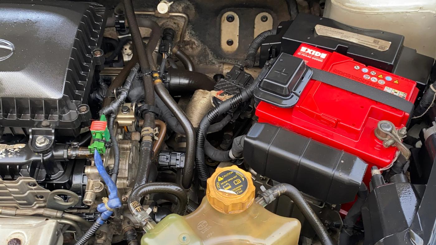 2018 Tata NEXON XZ PLUS PETROL DUAL TONE, Petrol, Manual, 86,988 km, Engine View - Left