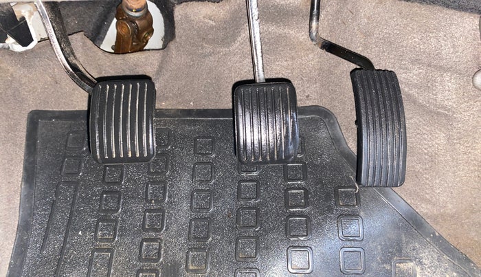 2015 Hyundai i10 SPORTZ 1.1, Petrol, Manual, 65,071 km, Pedals