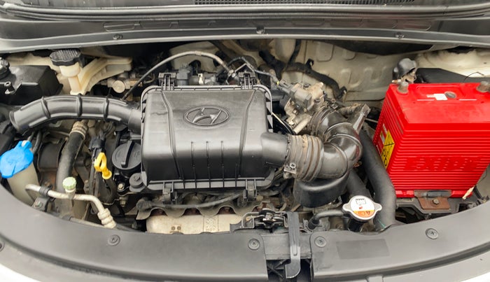 2015 Hyundai i10 SPORTZ 1.1, Petrol, Manual, 65,071 km, Engine View