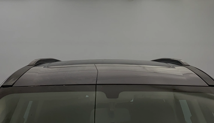 2022 Mahindra XUV700 AX 5 P MT 7 STR, Petrol, Manual, 32,954 km, Moonroof/ Sunroof