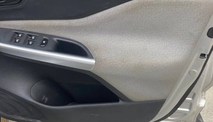 2023 Nissan MAGNITE XE, Petrol, Manual, 22,049 km, Driver Side Door Panels Control