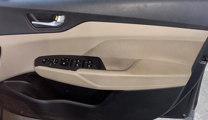 2022 Hyundai Verna SX 1.5 CRDI AT, Diesel, Automatic, 73,143 km, Driver Side Door Panels Control