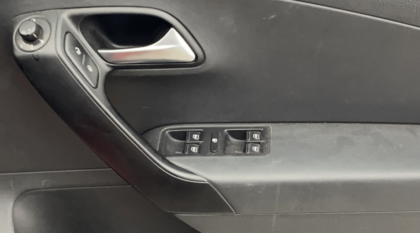 2020 Volkswagen Polo 1.0 GT TSI AT, Petrol, Automatic, 1,18,355 km, Driver Side Door Panels Control