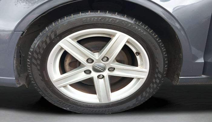 2019 Audi A3 35 TFSI PREMIUM PLUS, Petrol, Automatic, 61,518 km, Left Front Wheel