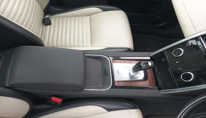 2020 Landrover DISCOVERY SPORT SE R-DYNAMIC 2.0 DIESEL, Diesel, Automatic, 49,183 km, Gear Lever