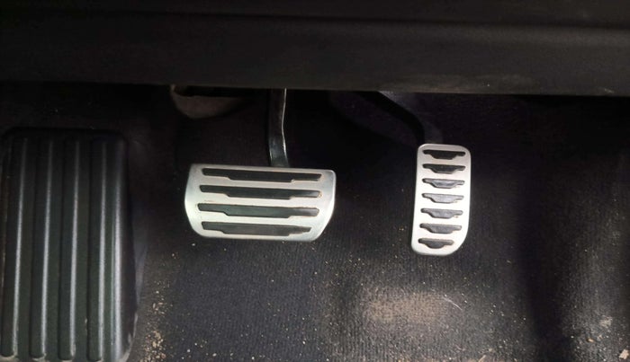 2020 Landrover DISCOVERY SPORT SE R-DYNAMIC 2.0 DIESEL, Diesel, Automatic, 49,183 km, Pedals