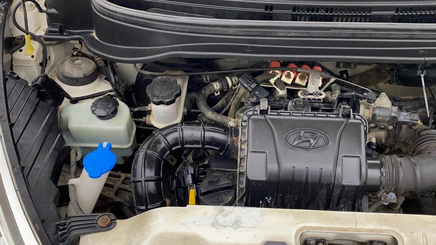 2018 Hyundai Eon ERA +, CNG, Manual, 86,301 km, Engine View - Right