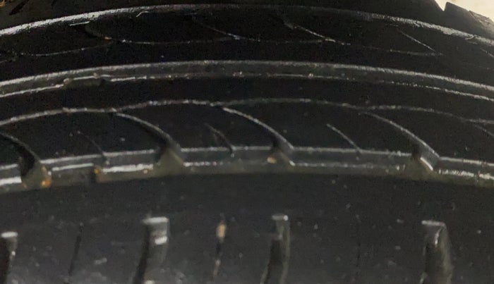 2015 Datsun Go A, Petrol, Manual, 88,911 km, Left Rear Tyre Tread